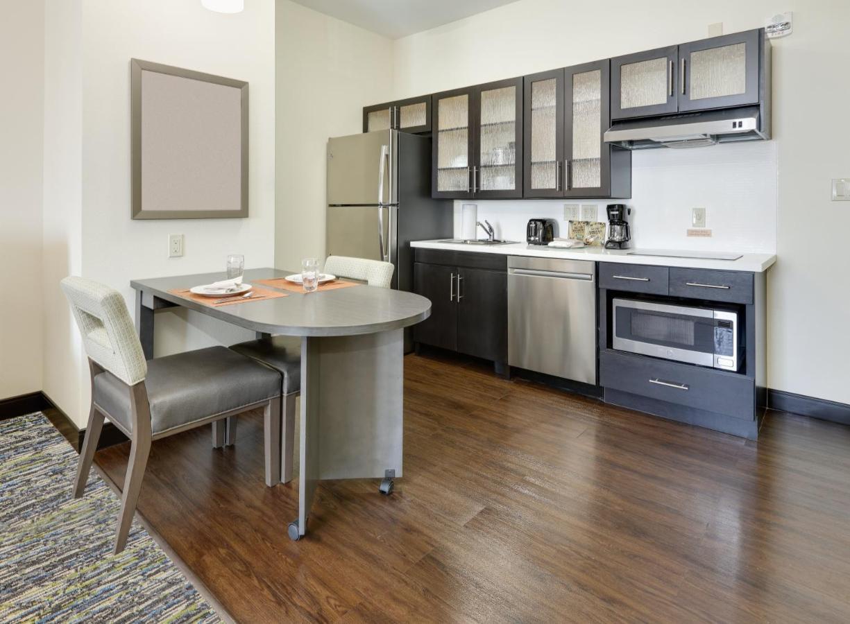 Candlewood Suites Dallas Nw - Farmers Branch By Ihg Экстерьер фото